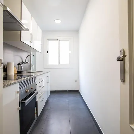 12Tog1035 - Spacious Apartment Near Camp Nou L'Hospitalet de Llobregat Exterior photo