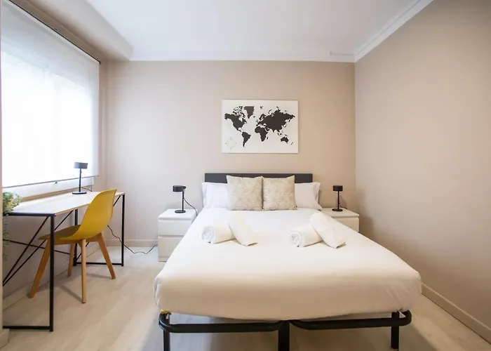 12Tog1035 - Spacious Apartment Near Camp Nou