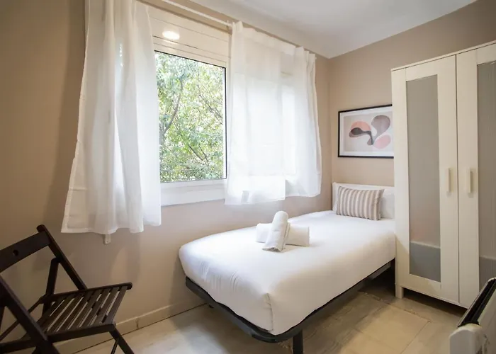12Tog1035 - Spacious Apartment Near Camp Nou